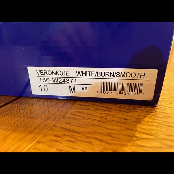 White Mountain Sandals - Picture 4 of 6